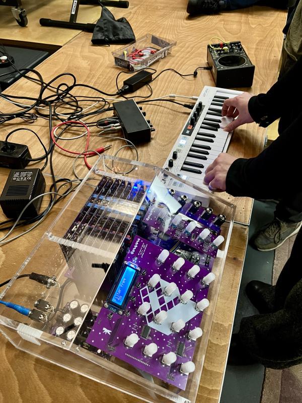 Open Source 8-Voice Analog Polyphonic Synthesizer